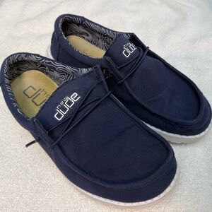 Hey Dude Youth Size 6 Dark Blue